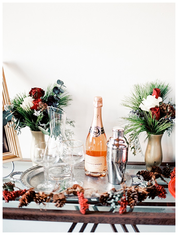 christmas-cocktails-wedding-decor-inspiration