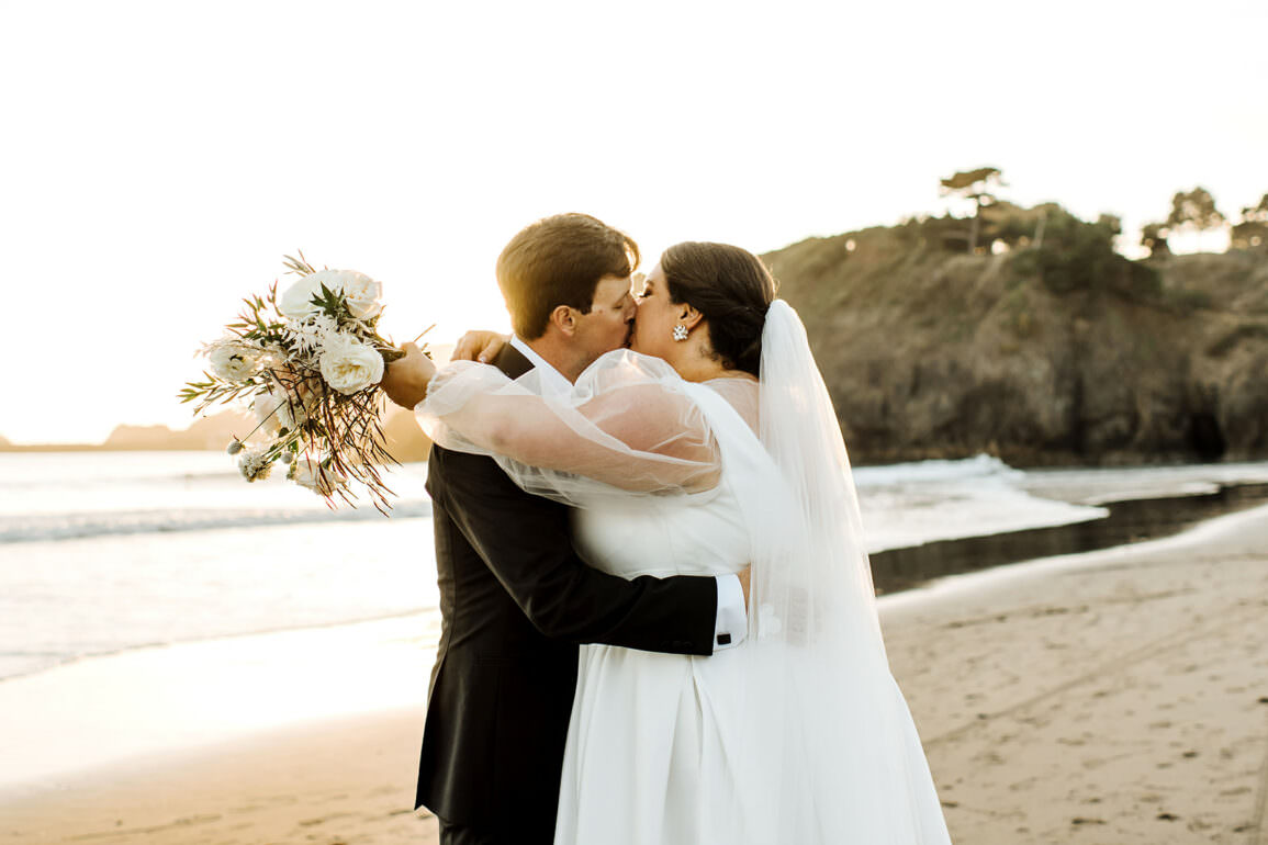 Oregon Coast Fall Wedding at The Point